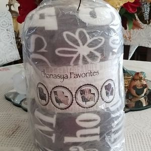 Luxurious blanket  60x70